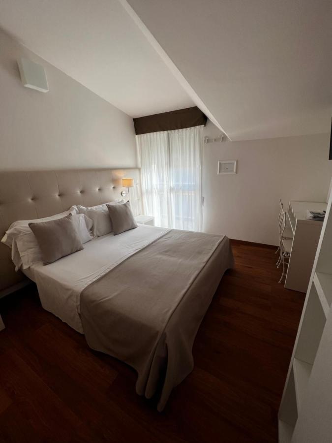 Apparthotel Ardea Riccione Buitenkant foto