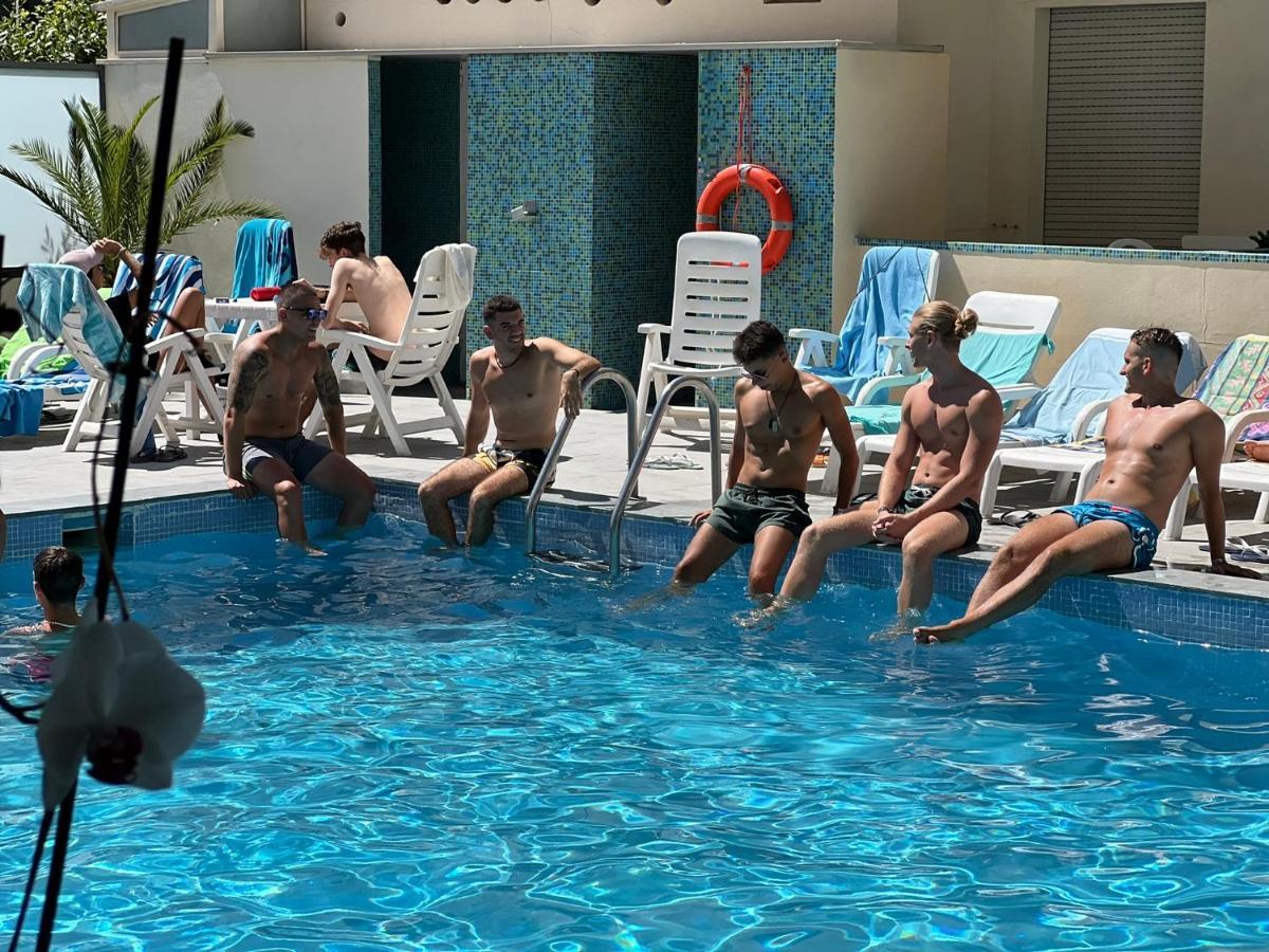 Apparthotel Ardea Riccione Buitenkant foto