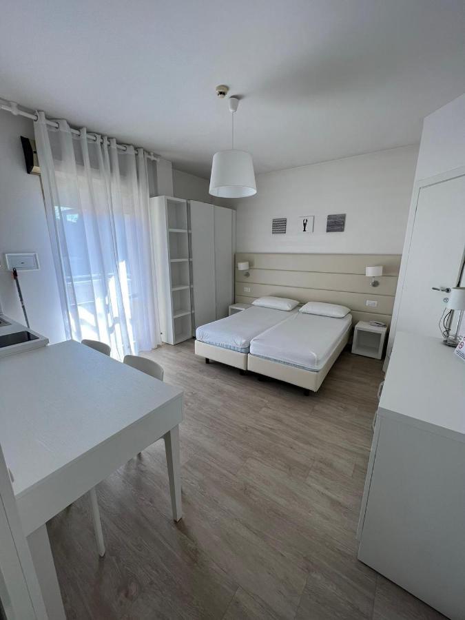 Apparthotel Ardea Riccione Buitenkant foto