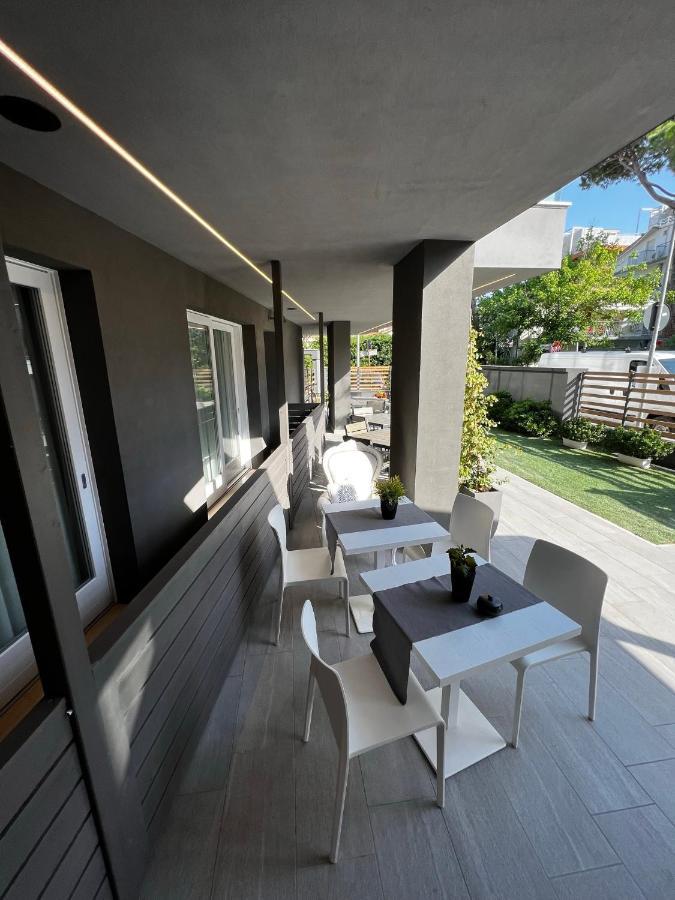 Apparthotel Ardea Riccione Buitenkant foto