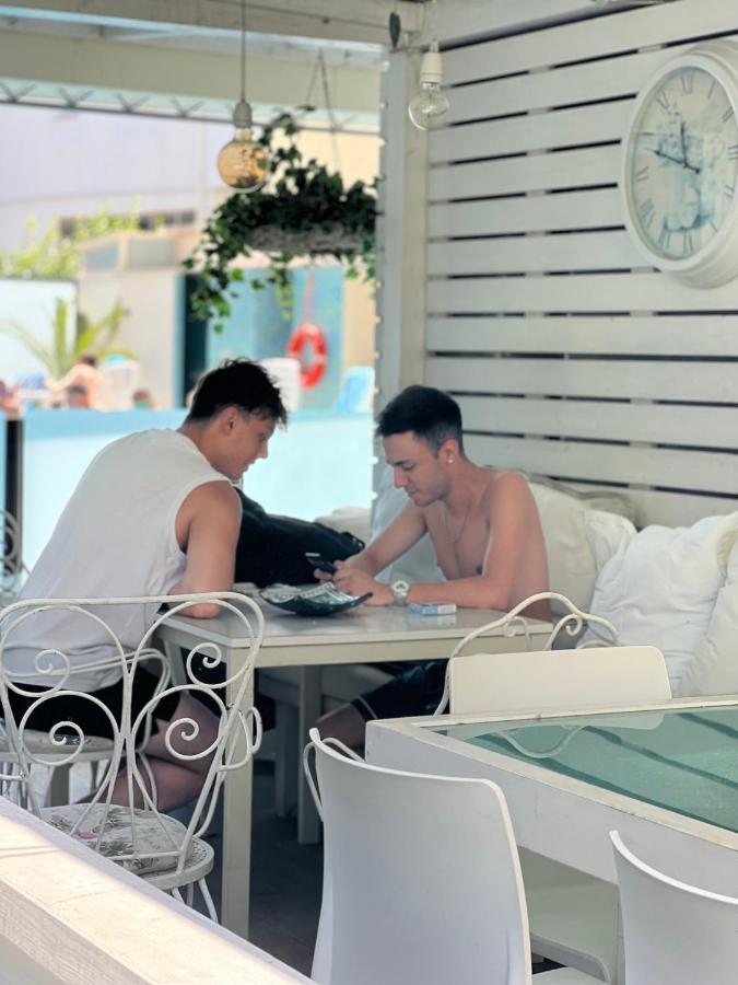 Apparthotel Ardea Riccione Buitenkant foto