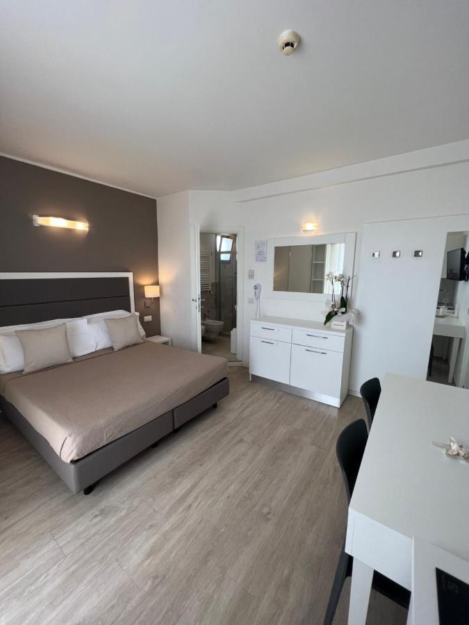 Apparthotel Ardea Riccione Buitenkant foto