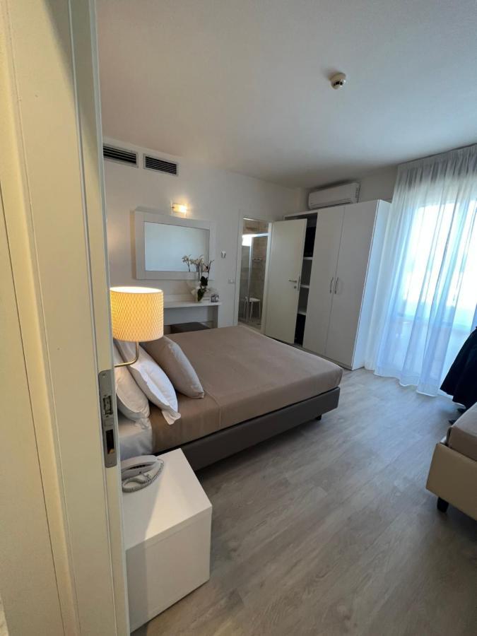 Apparthotel Ardea Riccione Buitenkant foto